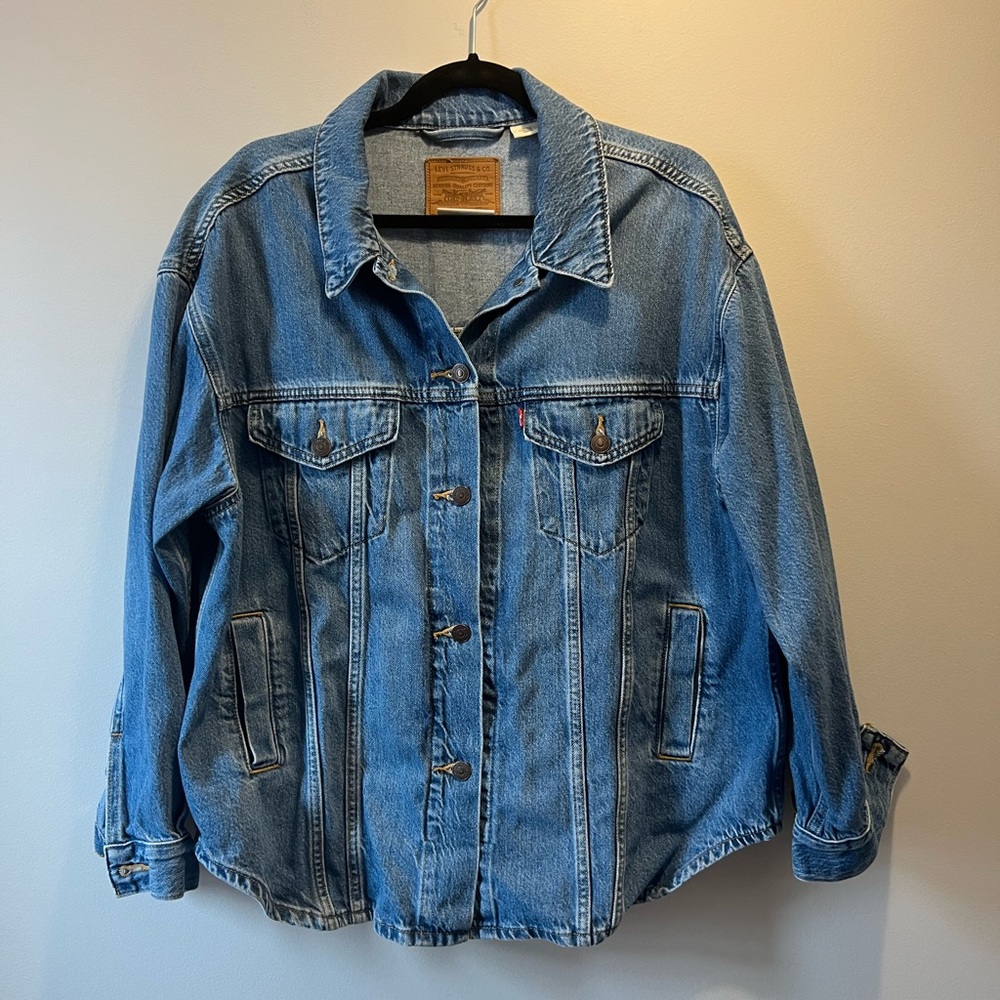 Levi’s denim shirt jacket